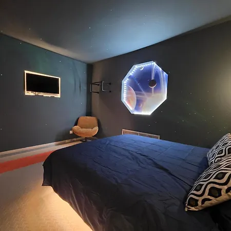 La Navette Spatiale - Aventure - Espace - Clim - Parking Apartment *